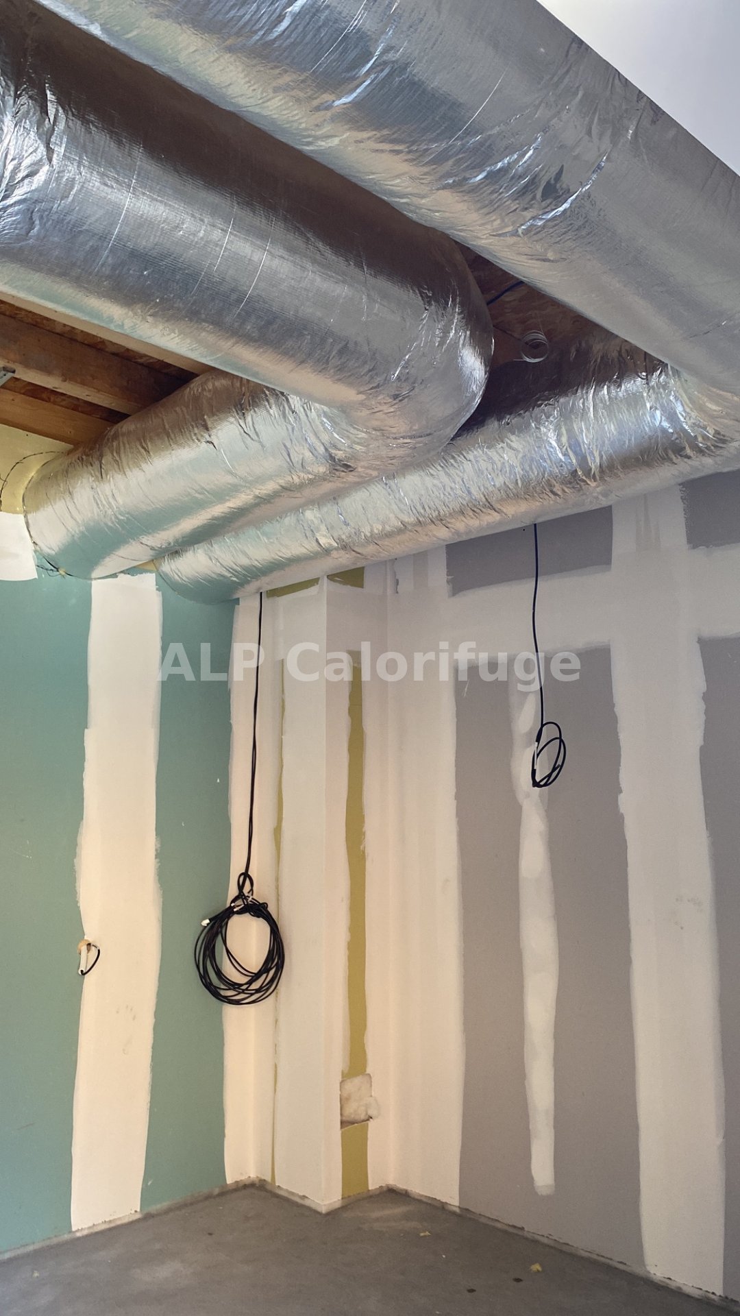 Calorifuge gaines circulaires finition aluminium logement neuf